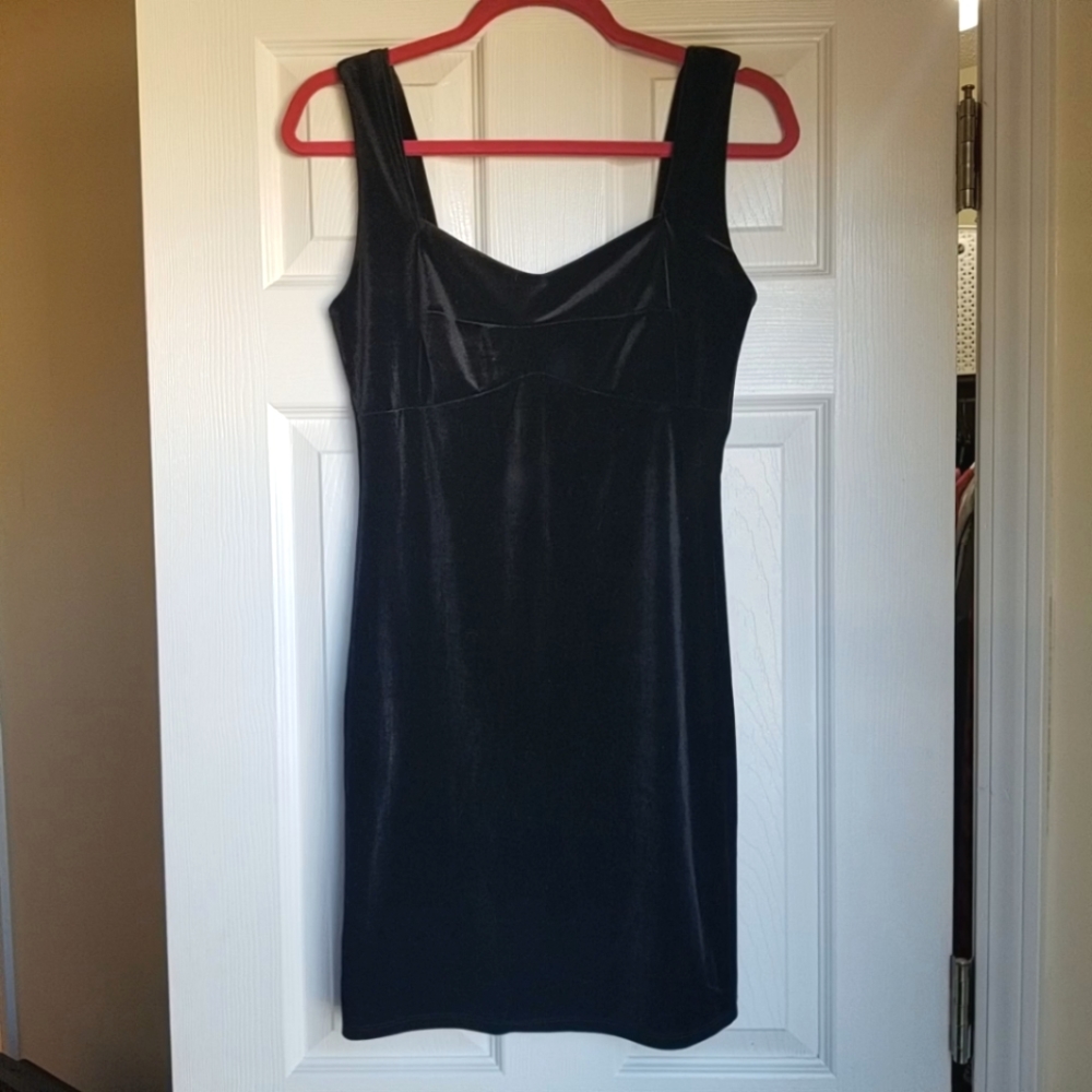 Velour Little Black Dress🖤